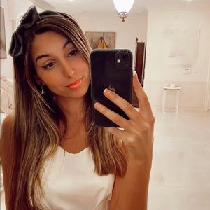 Black headband with bow